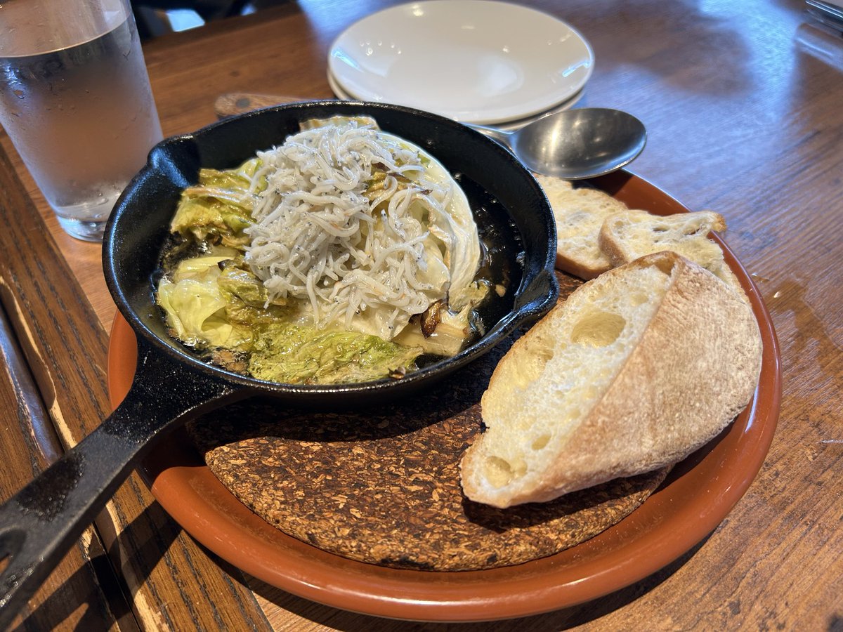 sagamigazami's tweet photo. BSF会場（ぴあアリーナMM）を下見しつつ、ビアバーでお腹満たしてグッバイヨコハマ
また2ヶ月後 https://t.co/vLqh6oaC64