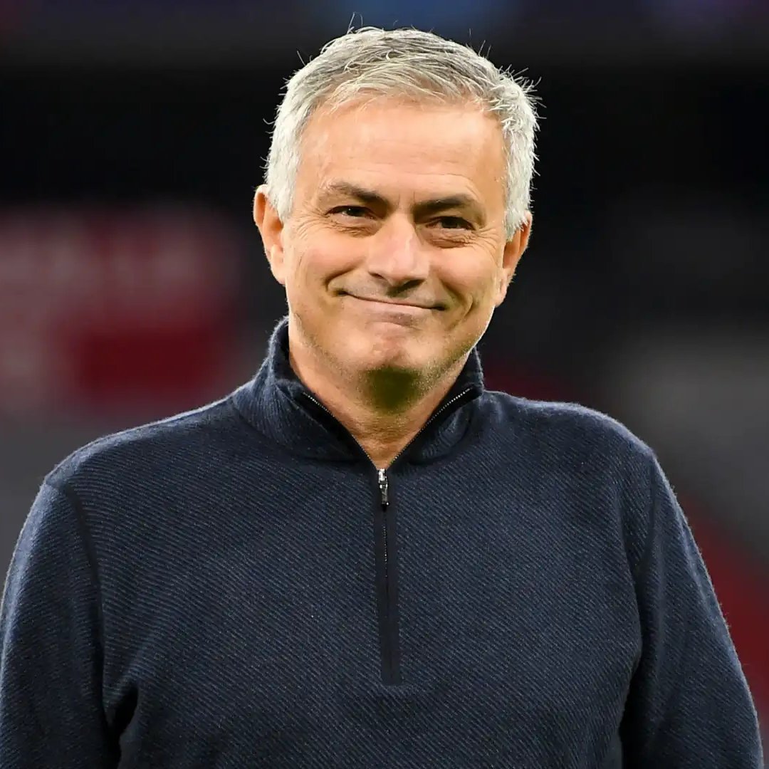 Madridpulse0's tweet photo. 🚨THIS WORLD CUP IS JUST A PREVIEW OF JOSE MOURINHO'S JUDE BELLINGHAM.

✅ Owns both penalty areas.

✅ Punishes every transition.

✅ Makes late runs defenders never track.

✅ Leads without wearing the captain's armband

✅ Changes games even when he isn't scoring

YOUR TAKE 👇 https://t.co/5loDmrB71D
