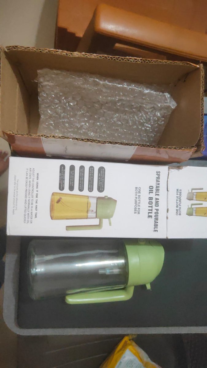 VivekRaikar24's tweet photo. Extremely disappointed with
 @Meesho_Official  @meesho_support @viditaatrey
I ordered 3 oil dispensers (Order ID: 296172783502104768) on 10 June, but received a completely different product. I immediately requested an exchange. https://t.co/ezLIrrtVn4