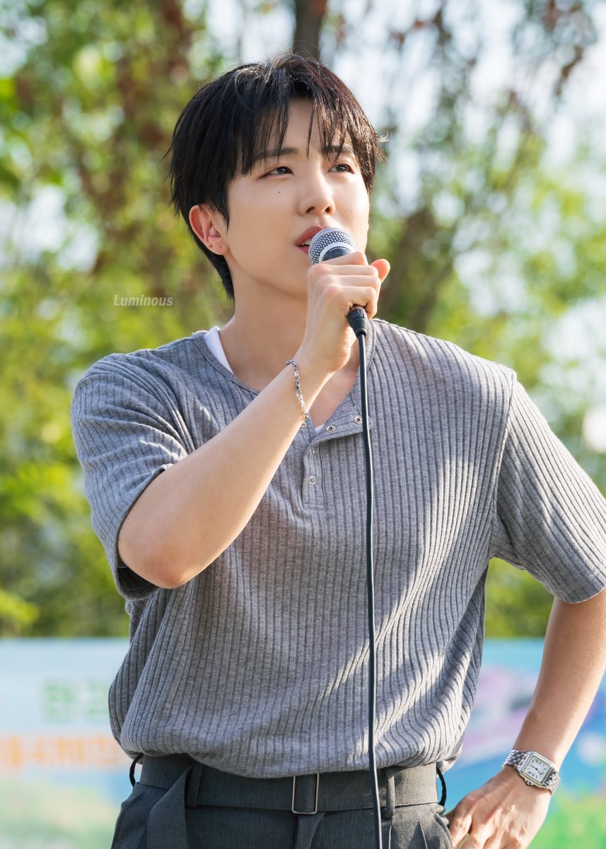 Luminous0222's tweet photo. 260711 HEEJAE's Special Busking in 망원

🍀
 
#세븐어스 #SEVENUS 
#희재 #HEEJAE https://t.co/sDfxElTRlz