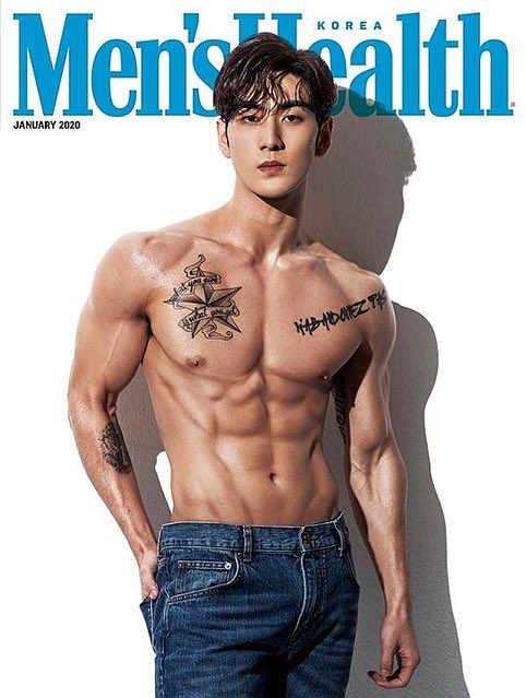 musle_elite's tweet photo. K-POPでこの筋肉は反則
『セクシー山賊』の異名は伊達じゃなかった。

▼ ベクホ
・30歳（1995年生まれ）
・身長180cm / 推定体重76kg
・歌手、アーティスト（NU’EST） https://t.co/Wa0OHwkkvX