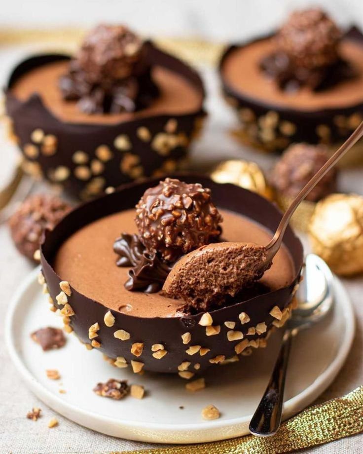 Magical_Flower0's tweet photo. Are you a ferrero rocher 🍫✨ lover ✨? https://t.co/LTyjnXwAra