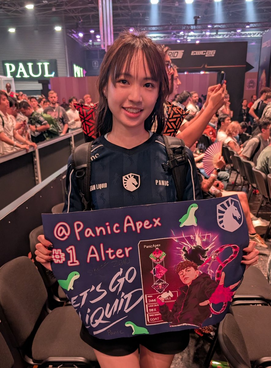 embryoga63's tweet photo. Crazy how one player got me into comp Apex a year ago, and a year later I flew across the world to cheer for him in person.

GGs @TeamLiquid. Until next LAN. 
@PanicApexx
@sSikezz 
@Zer0OCE https://t.co/2hQj4bUj78