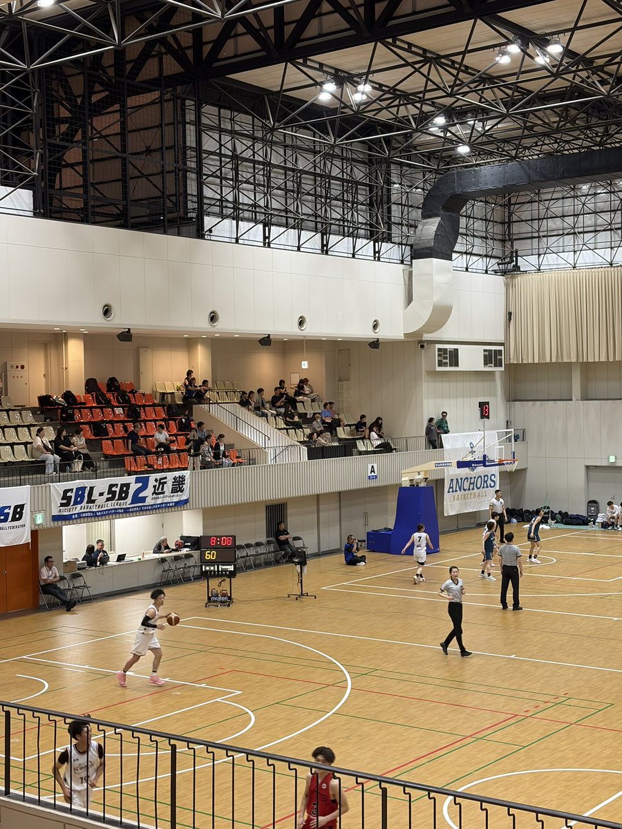 liul0313's tweet photo. 今日はここから🏀
初めての社会人バスケ観戦

#LAKEBLUE
#レイクブルー https://t.co/DK8jQ5EMYX