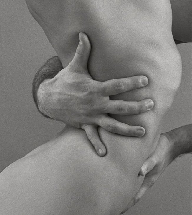 consumevictims's tweet photo. imagining recreating this in a being knotted by your papa type of way. https://t.co/ivV9iD53aK