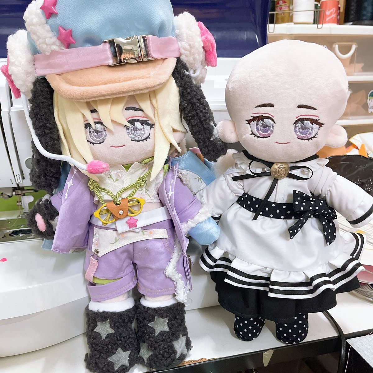 Kamui_craft's tweet photo. เด็กๆ Heartopia ตู้แฟรี่ กับพาสหนังกลางแปลง 30 cm ใส่กระดูก แต่ยืนเองไม่ได้หัวหนัก 🤣

#Heartopia #customplushdoll #plushdoll #commission https://t.co/5DgHLcqiBT