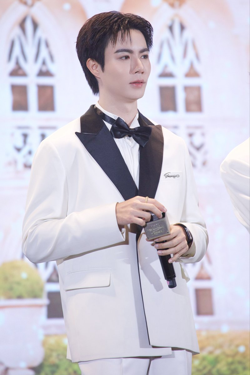 SHARONZNN's tweet photo. 260712💙

//@zee_pruk 😍😍😍
#TNPFansignCRKN #ZeePruk https://t.co/5RYFELZh9N