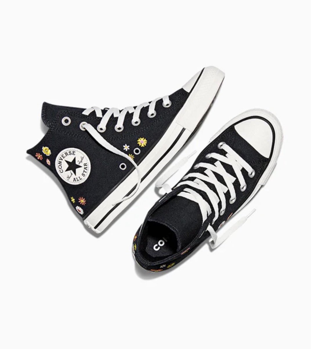 s1aryy's tweet photo. ส่งต่อรองเท้า converse
เคยใส่1รอบ ไม่มีตำหนิ  มีกล่องมีป้าย 
ใส่สบาย ผ่อนได้ค่ะ
Size 40
1,400( from 2700)

#ส่งต่อรองเท้าconverse #ส่งต่อรองเท้าผ้าใบ #ส่งต่อรองเท้า #ส่งต่อ #โล๊ะตู้ #ส่งต่อสกุชชี่ https://t.co/HtvLPLaclg
