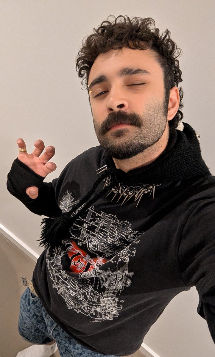 grimmjamari's tweet photo. If you say anything other than dark and #EPIC type I'm slapping the shit outta you https://t.co/woEWCFxhZB
