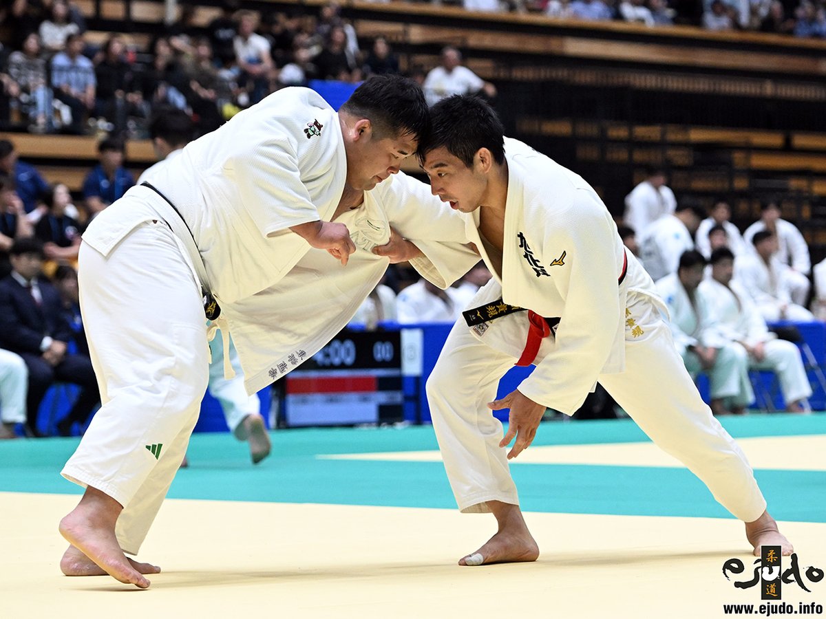 eJudo's tweet photo. 【レポート】ポイントゲッターがしっかり仕事、旭化成とパーク24が決勝へ／第76回全日本実業柔道団体対抗大会 男子1部 準決勝

#全日本実業団体　#柔道 #Judo
※記事へのリンクはツリーから↓↓↓↓ https://t.co/6FNOJRCZM6