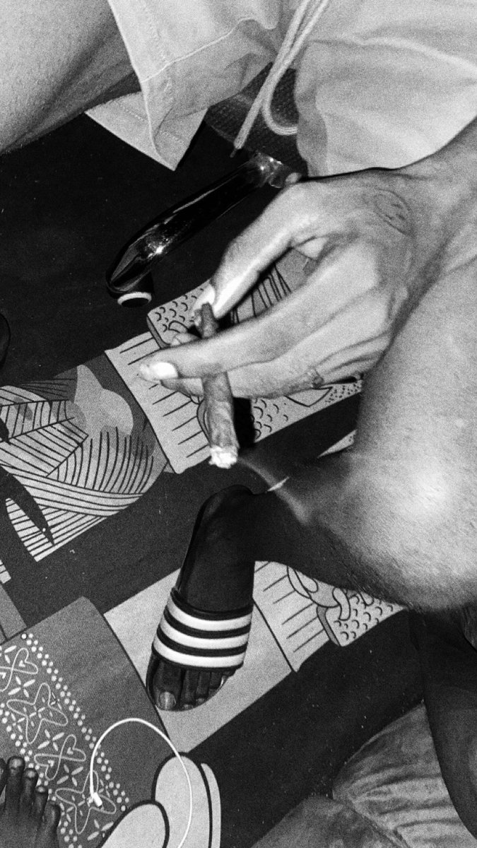 GodsChild08_'s tweet photo. sabbath day🌈….💨

#fyp #fypシ゚viral #sunday https://t.co/WK5dXNP2pt