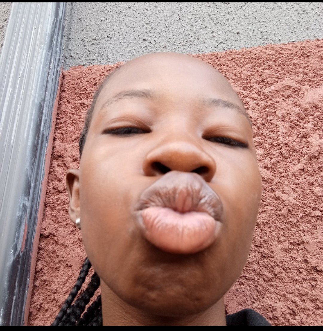 Prixnce_it's tweet photo. Happy Sunday 🔥🤝.....
Actively sending kisses to all my mutuals💋💋😘 https://t.co/MuIYRGxFud