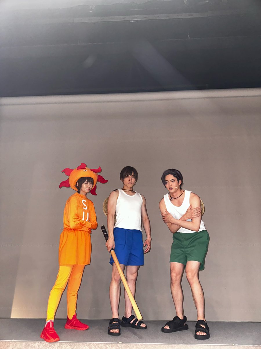 DayoMaria's tweet photo. 『エンドレス猛暑』

………………

さむ。

残すところ後1公演！？
みんなで楽しい収録にしようね🙌✨

#舞台うらみち　
#うらみちお兄さん
#エンドレス猛暑 https://t.co/3hxRxjvgqk
