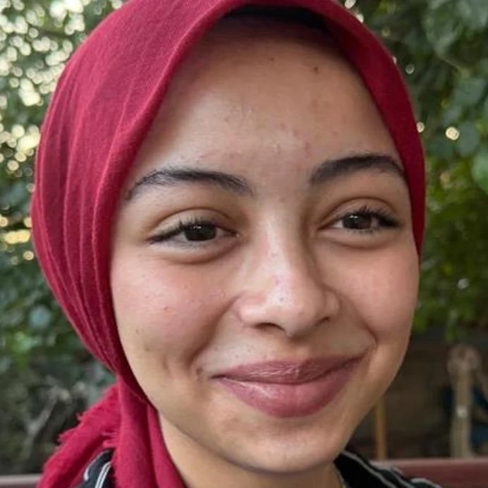 sesicumhuriyet's tweet photo. Hatay da 16 yaşında ki bu kızımız mektup bırakıp evden çıktı.

Arkadaşlar paylaşalım, anne için durum çok zor, görenler emniyete haber verebilir.

#SONDAKİKA https://t.co/DkF4vuAThJ