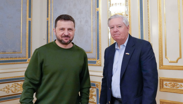 ukraine_map's tweet photo. The last thing Lindsey Graham did in his life was visit Ukraine 🇺🇦 and get a bipartisan agreement on a major Russian sanctions bill

He spent his 71st birthday in Ukraine, on July 9th, 2026, and arrived back in the US 🇺🇸 on July 10th. Tragically dying while on Capitol Hill today. https://t.co/EiBnqBlT7A