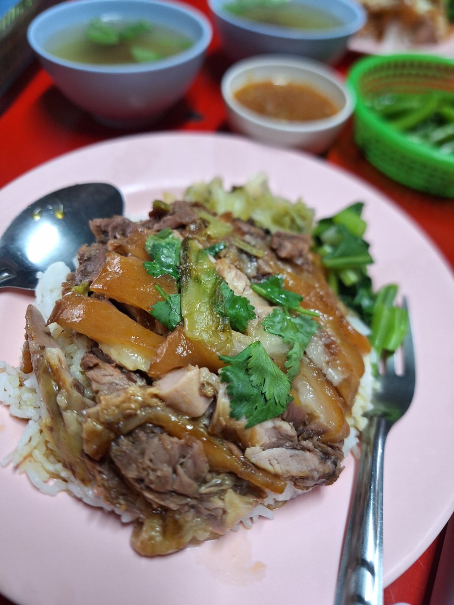 Botare21's tweet photo. หิวอ่าา #หนองคาย https://t.co/stg1sknWjF