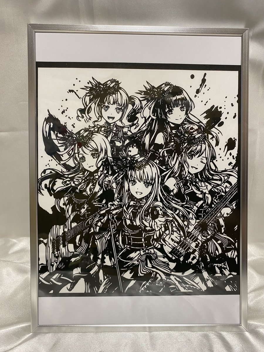 S14_465miata's tweet photo. Roselia 10thライブ
「Lehre der Rose」
のキービジュアルを切り絵で再現してみました！10周年の節目というのとこのキービジュを見た時から切り絵でやってみたいと思ってました( ˇωˇ )
これからもRoselia推しでいきます！
 #Roselia
 #レーア・デア・ローゼ
 #切り絵 https://t.co/2saRfFC2sg