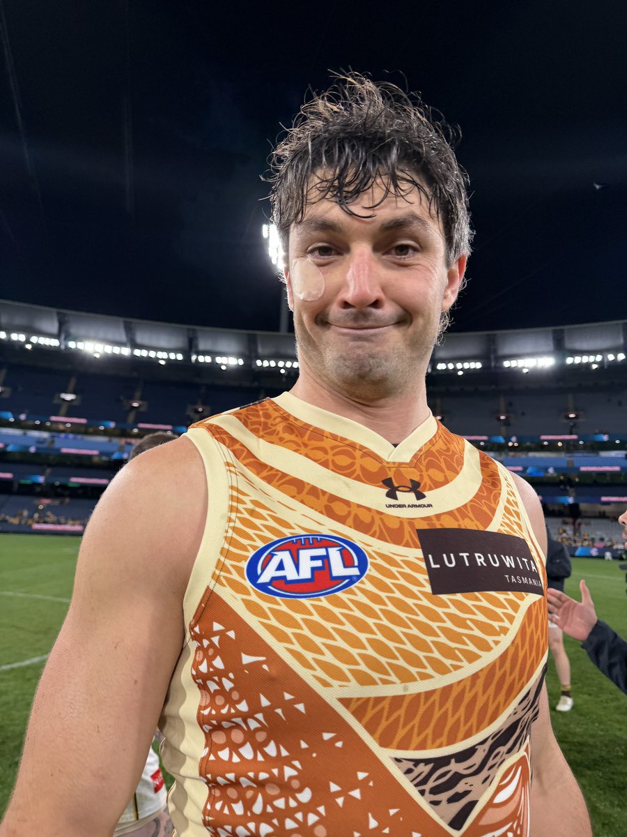 HawthornFC's tweet photo. No Sunday scaries here 😎 https://t.co/CnyMxbj0eo