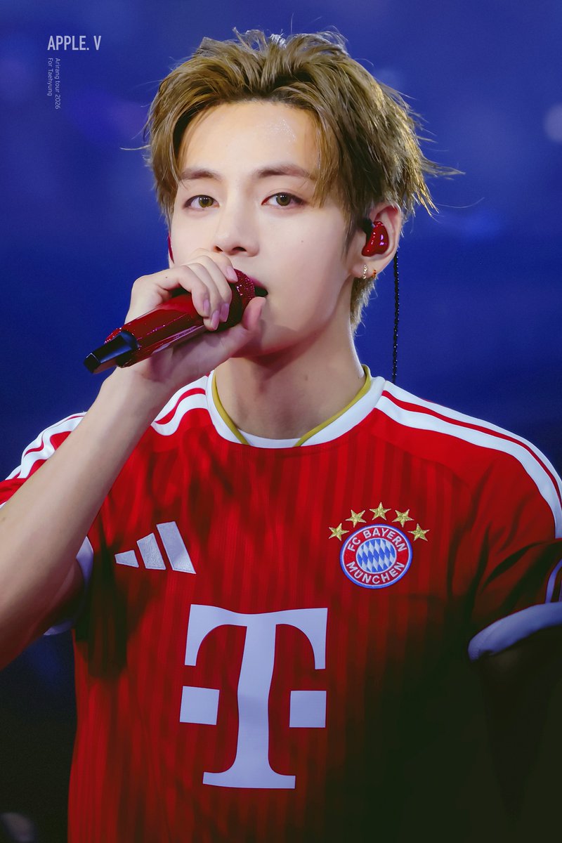 APPLE_V_KR's tweet photo. 260711
 ARIRANG WORLD TOUR IN Munich DAY 1
이쁜태형이💜

#TAEHYUNG #BTSV #BTS_WORLDTOUR_Munich https://t.co/EEM0OuvLqx