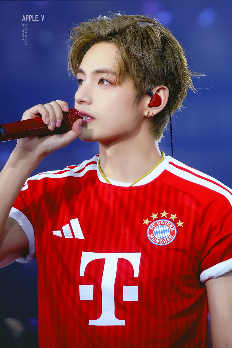 APPLE_V_KR's tweet photo. 260711
 ARIRANG WORLD TOUR IN Munich DAY 1
이쁜태형이💜

#TAEHYUNG #BTSV #BTS_WORLDTOUR_Munich https://t.co/EEM0OuvLqx