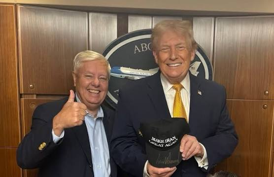 YourAnonCentral's tweet photo. U.S. Senator Lindsey Graham has died after a “brief and sudden illness”. https://t.co/nhCA8SHxwb