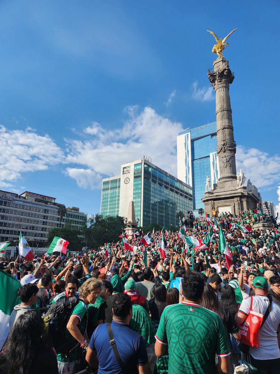 Zkullibur's tweet photo. @iranin_arabic @Claudiashein @miseleccionmx @QueEspanta_ Ángel de la Independencia, el día de la inauguración de la Copa del Mundo 2026 https://t.co/uL92xhcw2p