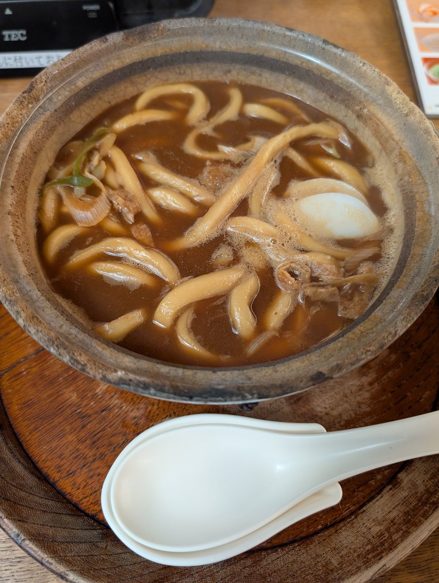 futsalkozo's tweet photo. 味噌煮込みうどん https://t.co/hehxAUB7wN