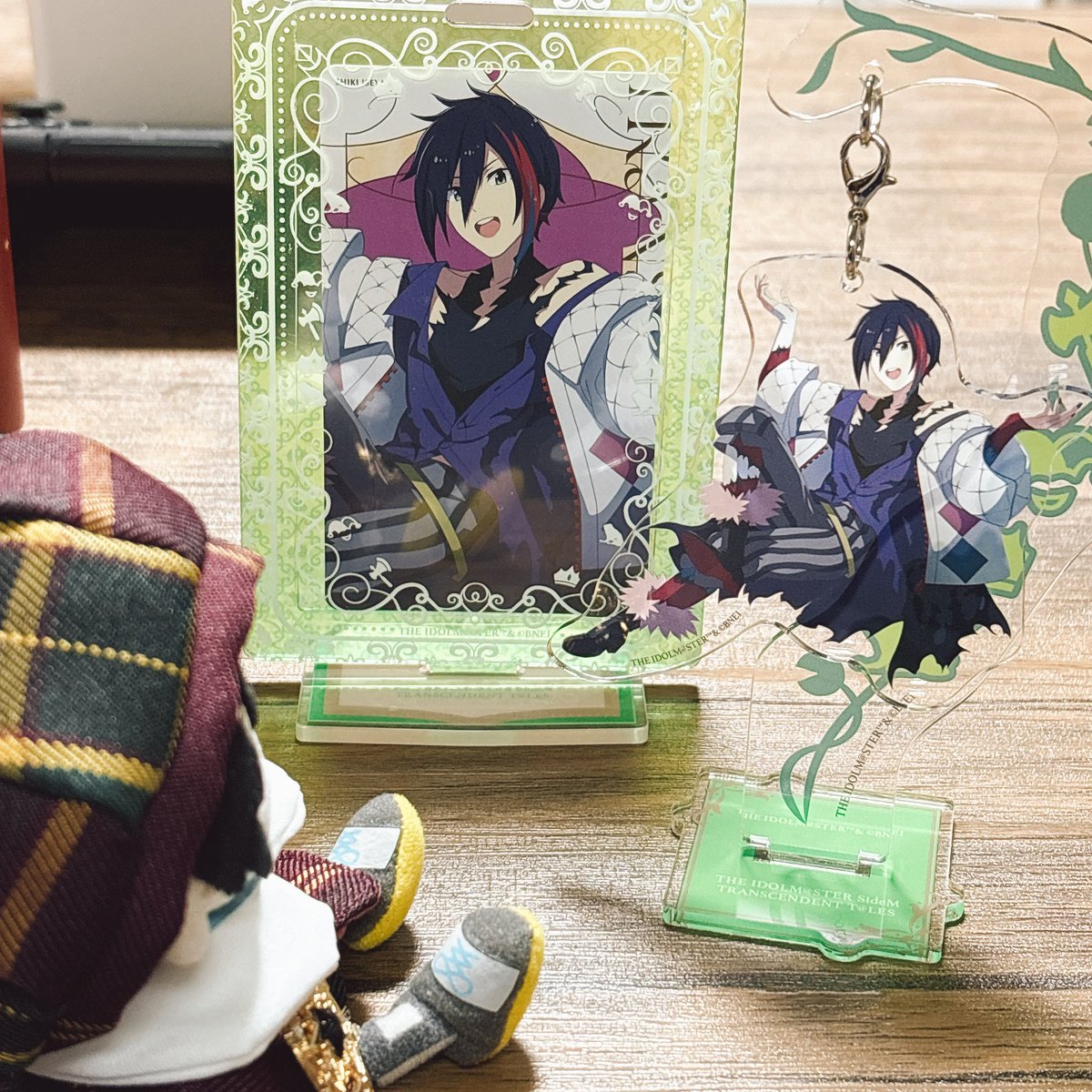 うちにも届きましてですね……ロキ……お前……の気分と四季くんかっけー！と