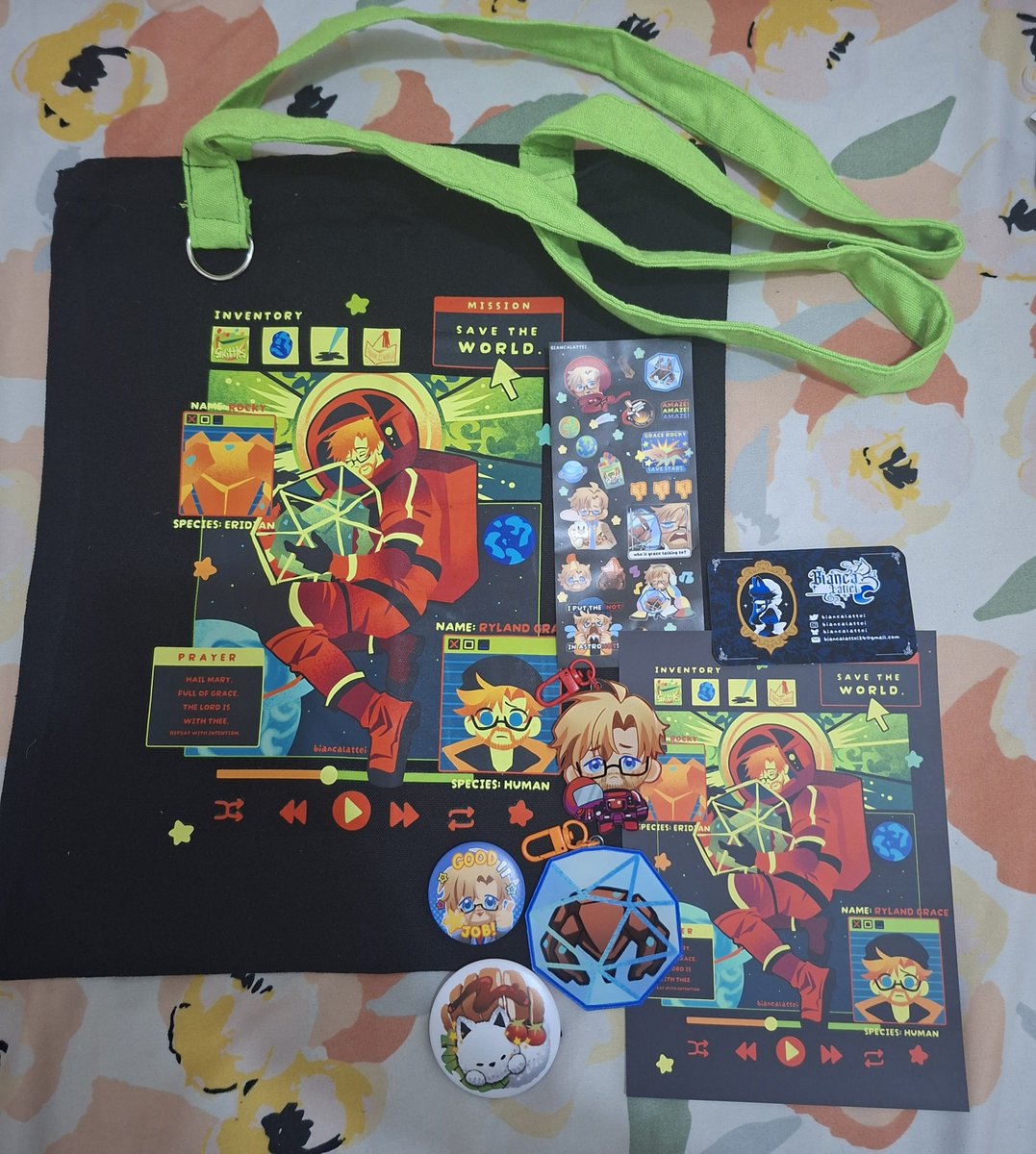 PochieCarms's tweet photo. I got my merch from @biancalattei yesterday and of course i had to use the tote bag IMMEDIATELY 🫶 TYSM FOR YOUR AMAZING WORK IM SO GLAD I GOT THE BUNDLE https://t.co/ijVZNbsBHn