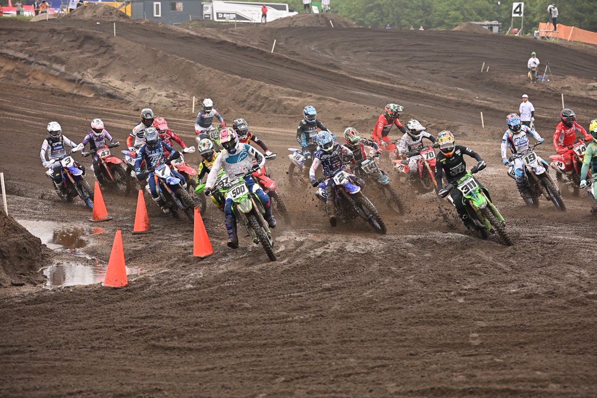 JmxPromotion's tweet photo. IA1クラス決勝ヒート2、スタートシーン🔥
#JMX #DIDJMX2026 #DID
#DID全日本モトクロス選手権 #全日本モトクロス https://t.co/n9VbQuLJQI