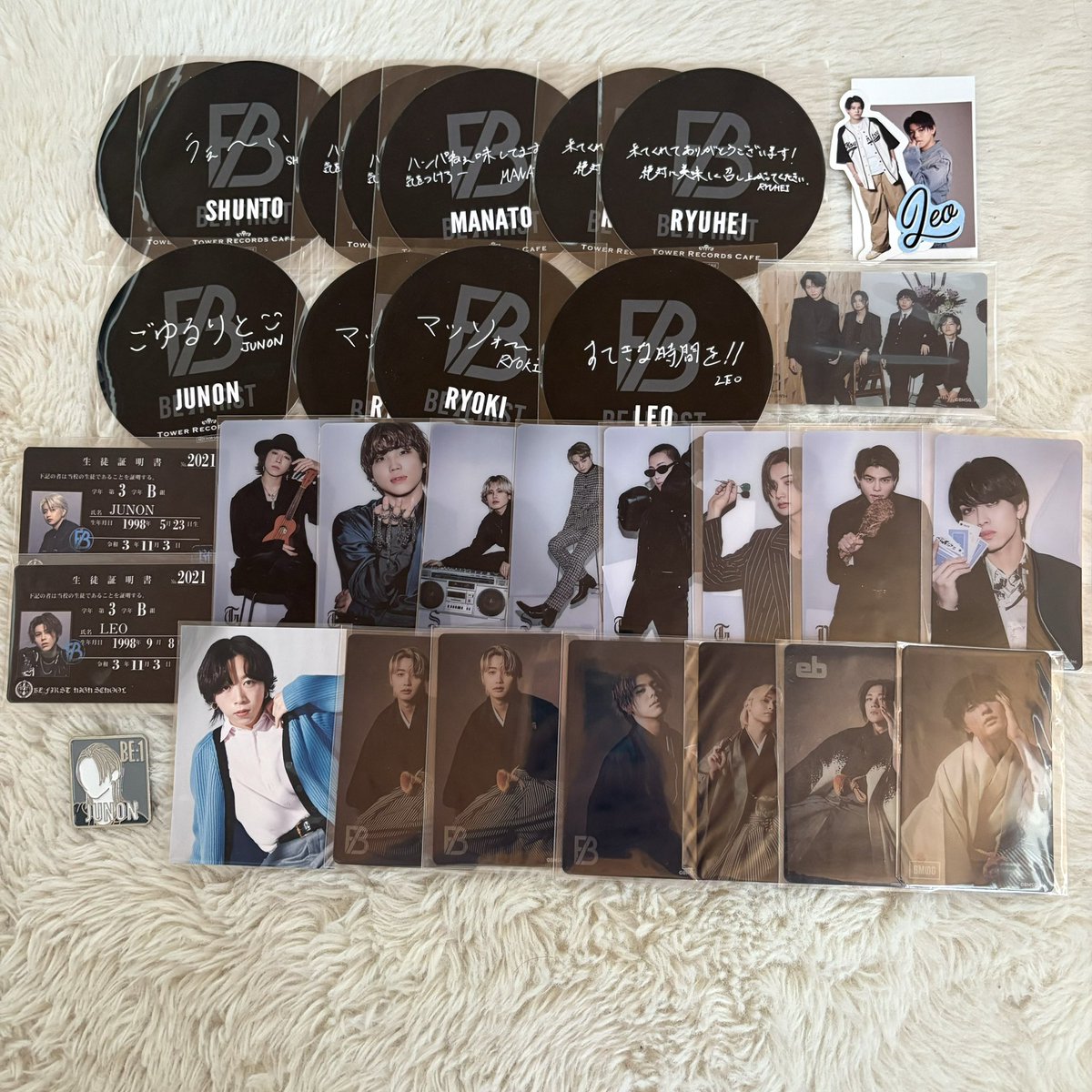coz3o8's tweet photo. 📍グッズの買取お願いします

譲)画像
求)買取 ご希望の値段を提示お願いします。
PayPay＞＞その他

袴のトレカはポチ袋とステッカーもセットです。BMSGFES’24のトレカも名前ステッカーとセットです。

早いもの順ではありませんお気軽にお声がけください🎶
#befirst買取 #bmsg買取 https://t.co/n8upgKA0We