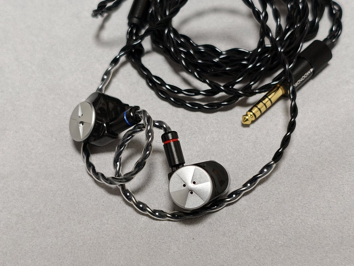 mountskysan's tweet photo. MNG
MOONDROPの新ブランド?BOOMDROPから出た Button
13.2mmDD+11mmPD+BAの構成
思ってたより普通にいい音
低音が底から響くような独特な鳴り方してる
ライブ、オーケストラ音源だと部分的にMeteor UBより好き
700元でこれならコスパ最高な気がする👍️
#火日晴
#BOOMDROP https://t.co/0pX0BqlV4t