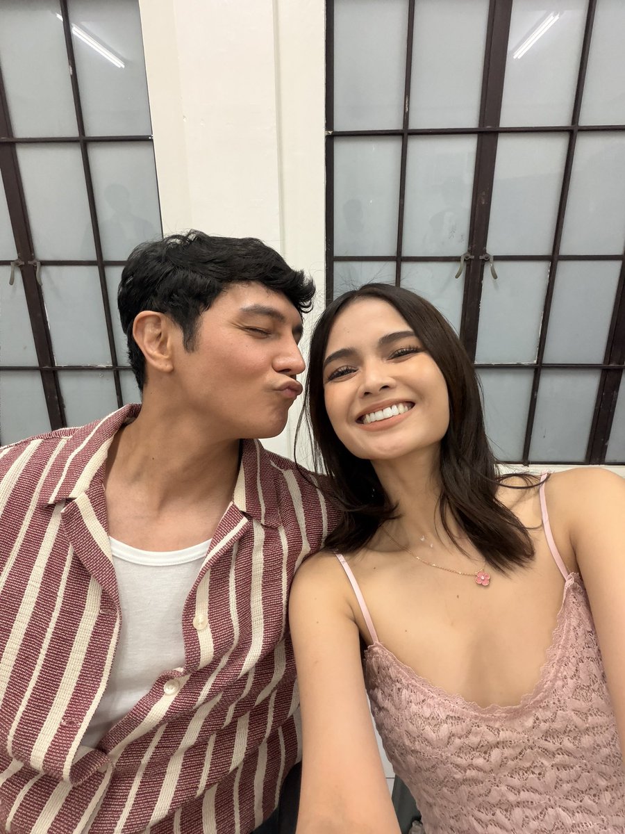 lyraadevera's tweet photo. Ngayon na lang ulit ako nag-fangirl sa isang loveteam. Never thought I’d be stanning RhenSeph in my working era. They reminded me how fun it is to be a fan again and brought back the same kilig I used to feel. 

 LIFUN WITH RHENSEPH
#RhenSephInRobLIPA https://t.co/D8fr8DdhJL