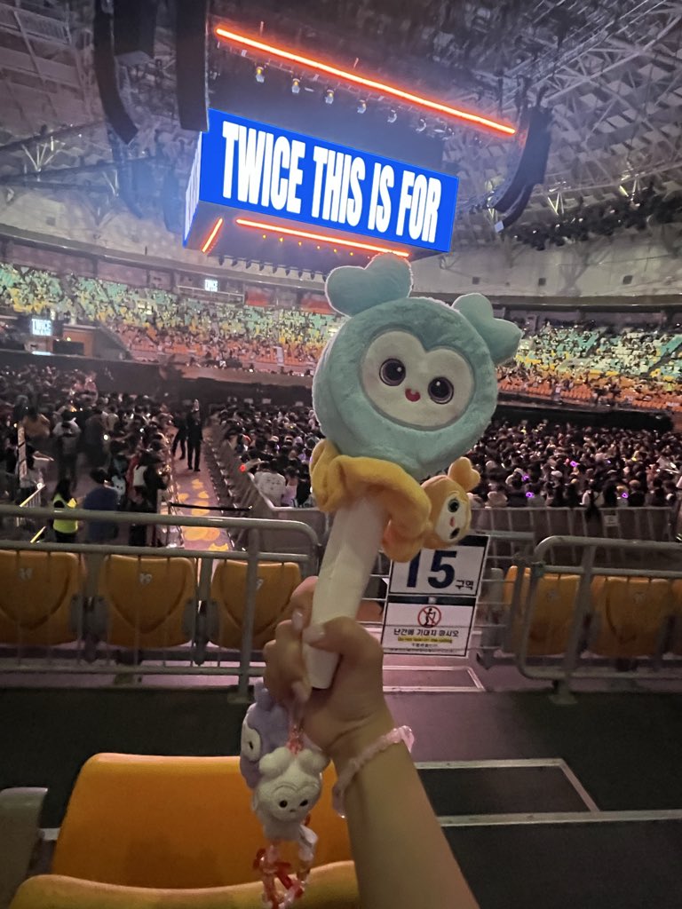 sujan7710's tweet photo. 어제보다 조금 더 가깝다💕💕 https://t.co/EcyzknXpaI