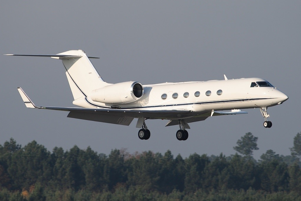 AviationNetwork's tweet photo. Solairus Aviation is looking for a type-rated Captain on Gulfstream G450 to be based in South Bend, Indiana. Visit https://t.co/ce6OzTBL6w to apply.
Photo Credit: William Vignes
(Symbolic Image)
#SolairusAviation #SouthBend #Indiana #USA #Gulfstream #G450 #PrivateJet #Business https://t.co/Iyyks8m8nm