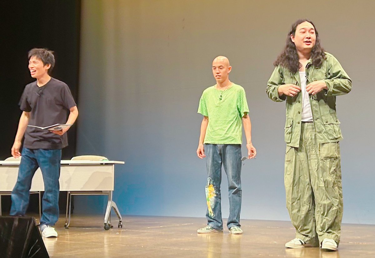 Svnao's tweet photo. #かが屋の鶴の間 イベント楽しかった！！ 都筑さんと同じく連絡をためらう側の人間としては賀屋さんの追いLINEに眩しさを感じてしまった　タンクトップ見せなければ勝負服可愛かったよ〜
なお首を痛めた状態で観に行ったため加賀さんの気持ちがよくわかりました、鬼蛇行メロドライブお疲れさまでした😂 https://t.co/DWyFZR86b7