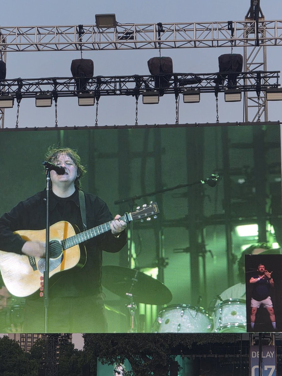 DanielBrowne7's tweet photo. @JoeMarler is that you doing the sign language at the @LewisCapaldi gig https://t.co/DN0vJBeImy