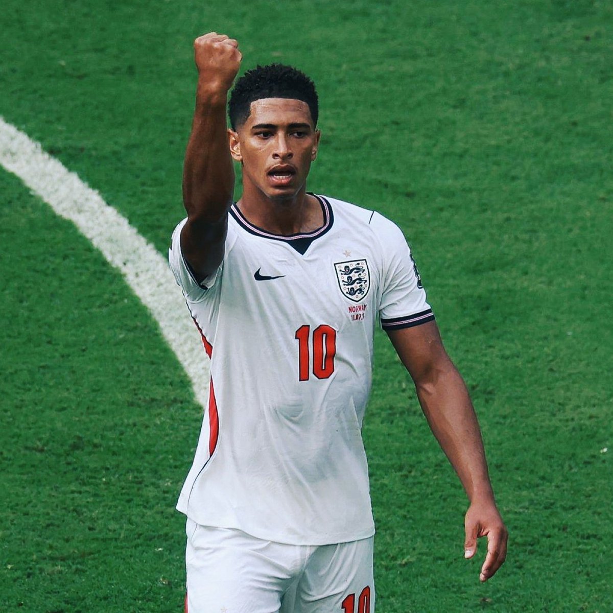 MadridXtra's tweet photo. 🚨 Jude Bellingham is the second youngest player EVER to score back to back KO stage braces in the World Cup.

Only Pele did it at a younger age. @OptaJoe 

In elite company. ⭐⭐⭐ https://t.co/ure6YTHf9f