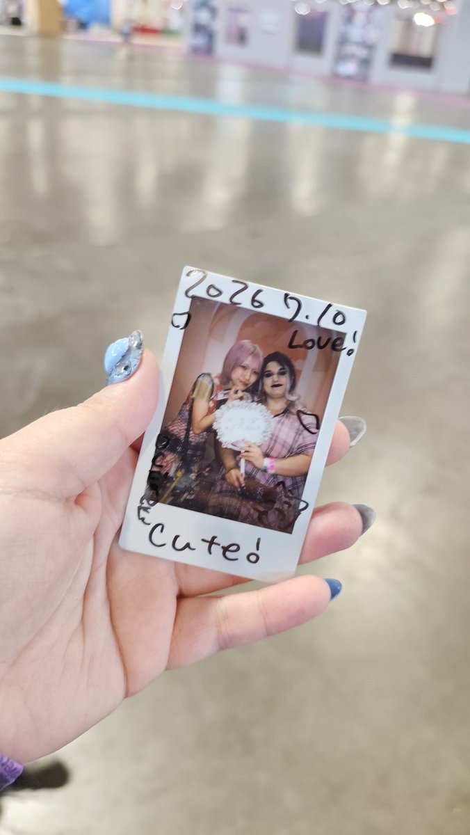 orlaveed's tweet photo. Mon unique cheki avec @AFTERS_ASUKA https://t.co/1XGVHkBub6
