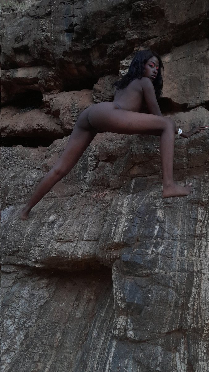 yourGoddessMinx's tweet photo. Black Girl Magic.
#ebonyqueen #rawart #eroticphotography https://t.co/DaDjQcIknD