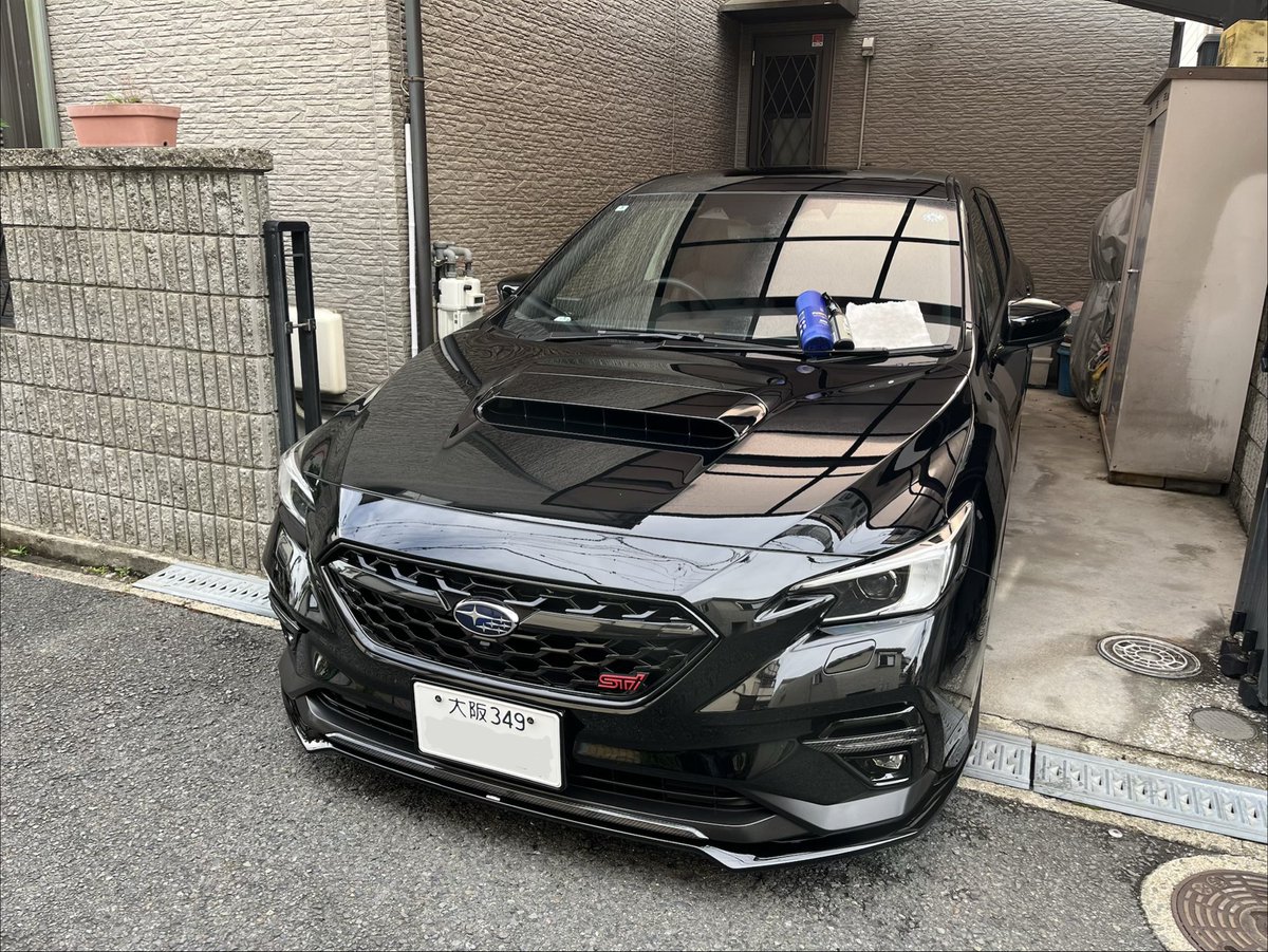 yuki_levorgfan's tweet photo. 先週は☔️で洗車できず🥲
今週は白浜へ旅行で洗車できず😅😅

と思いきや
白浜から帰ってきてから
サッと洗いました😅

#Labocosmetica
PURIFICA からの

#RUXCOAT
RUX QD を湿式施工🤣
やっぱり洗浄力高いですね🤣🤣

これで一安心😊

#レヴォーグ https://t.co/PLDCi0KLH8