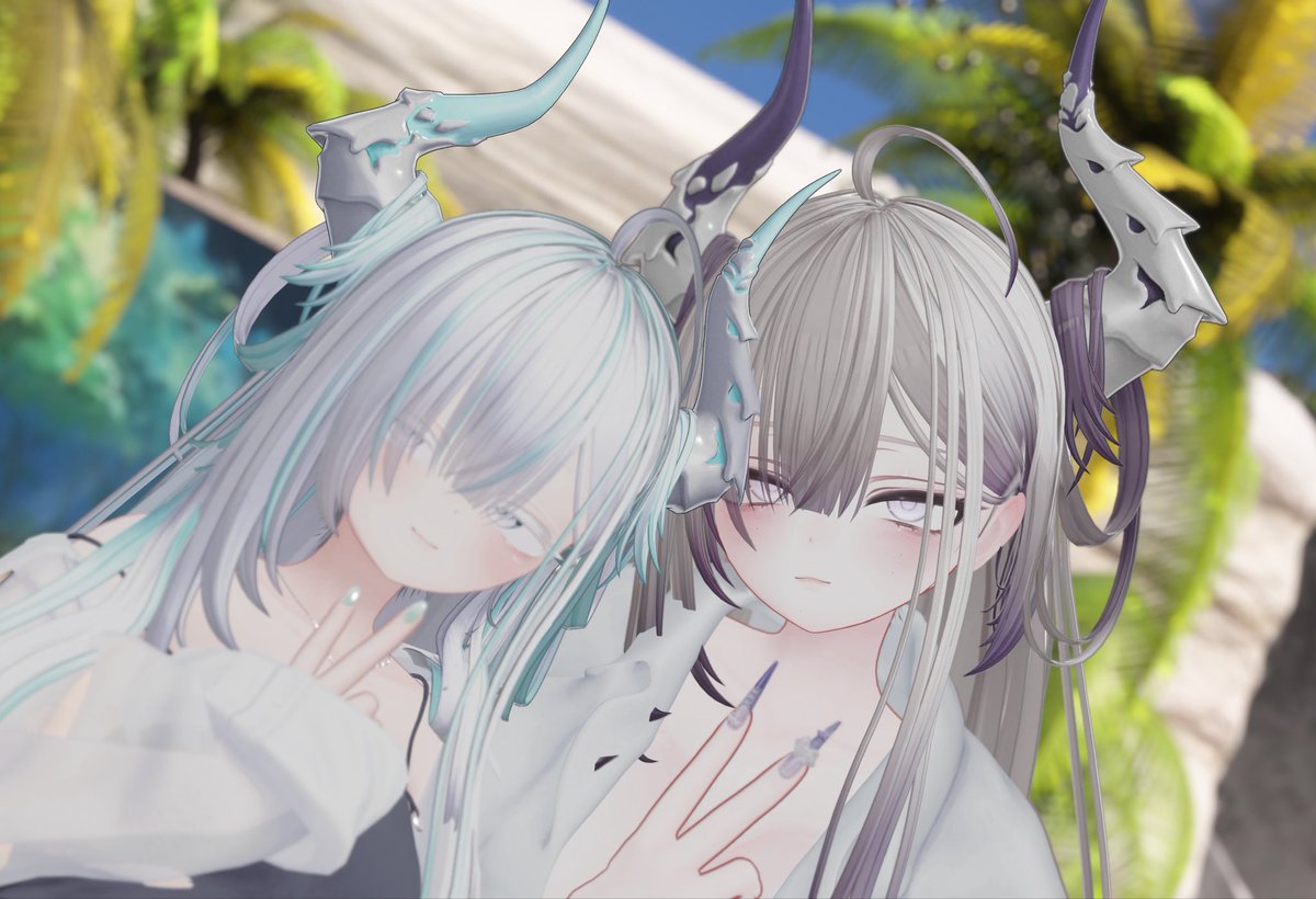 CocoS_0909's tweet photo. 昨日の〜〜(2回目)
Vketのあとはチルワに移動して夏おそろ写真を撮ったり吊られたり埋まったり…楽しかったね！
最後は写真を撮ってる2人を眺めつつ寝落ち……そしてまたPCは点かなくなりましたとさ………… https://t.co/slPcuqI9Qy