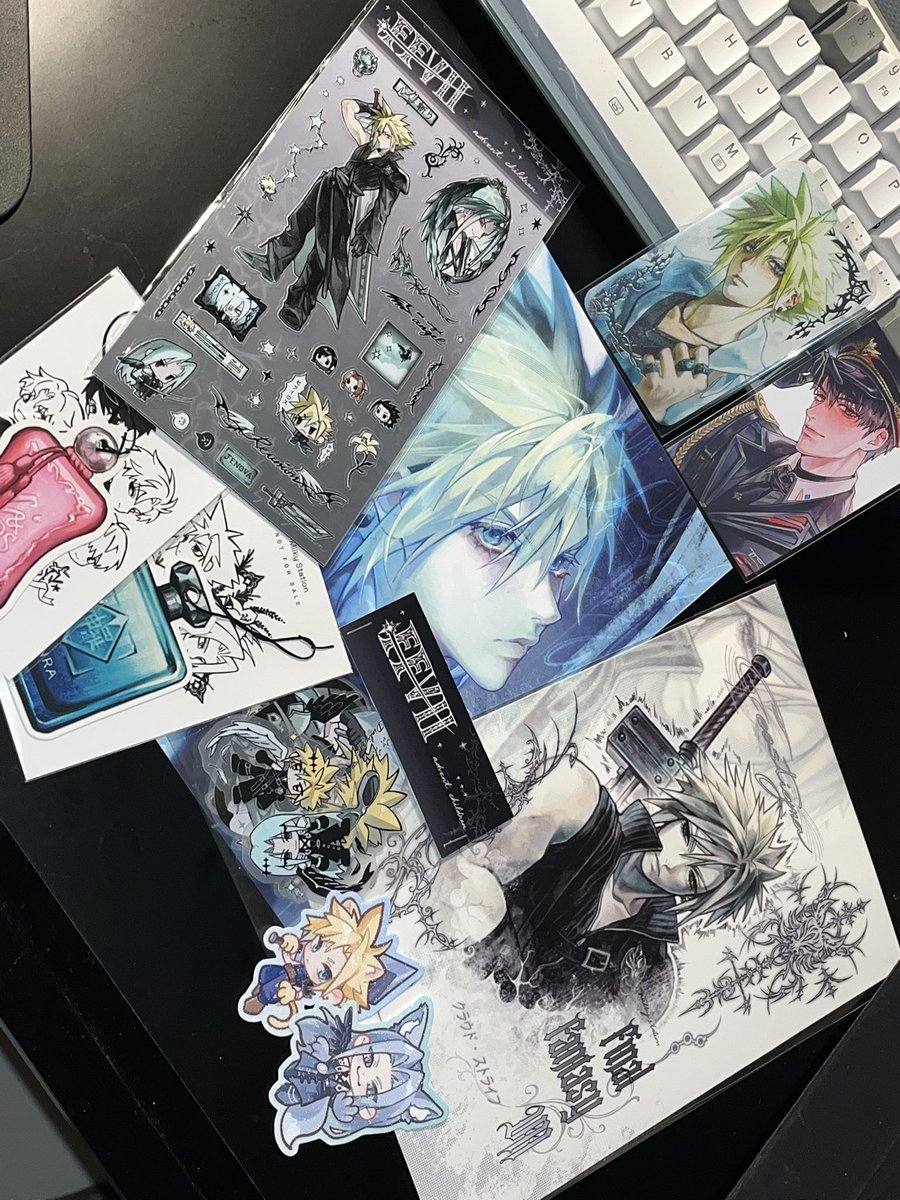 juneys_j's tweet photo. My mail order just arrived😆😆😆
Thank u @milkystati0n LOV UR ART SO MUCHHHH AAAAA🖤🩶🤍 https://t.co/ZO9lczICMO