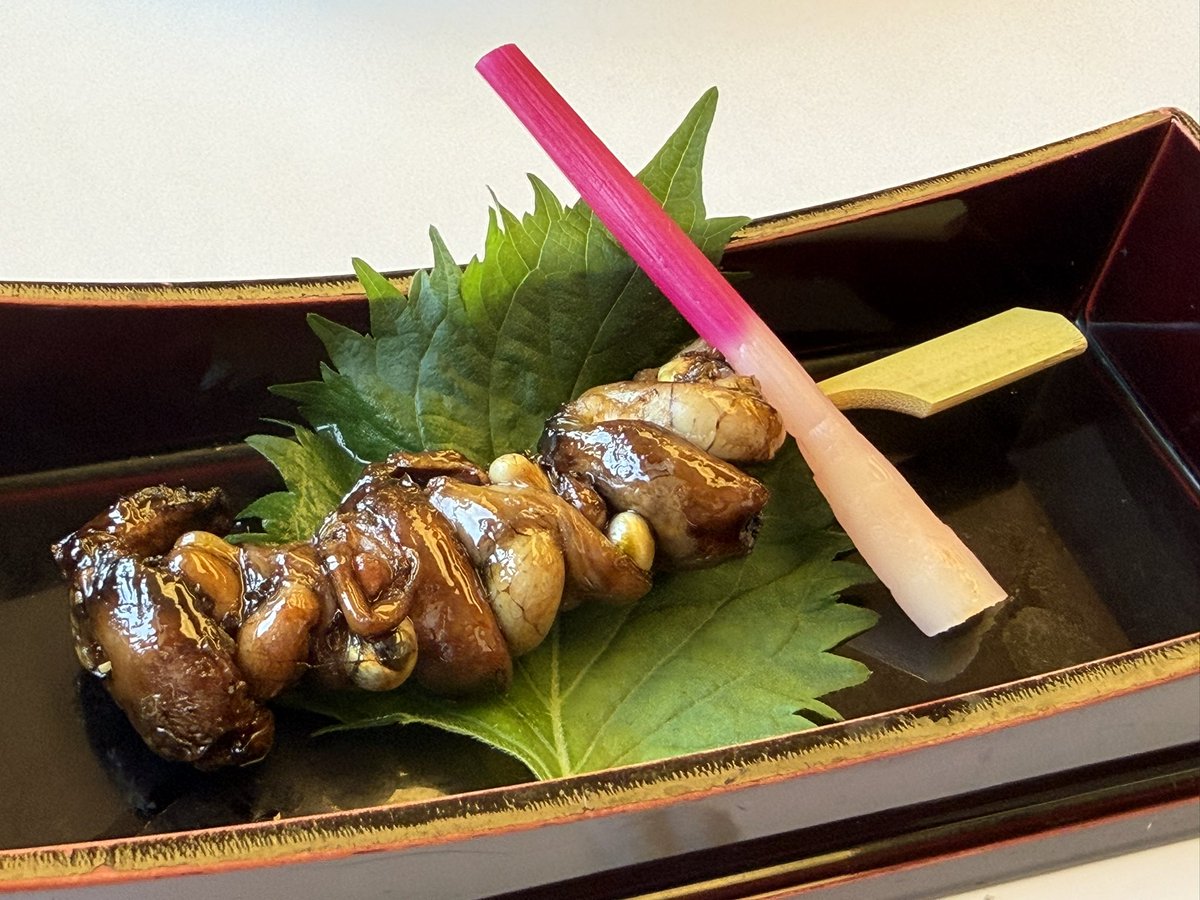 fuk89314's tweet photo. 遅い昼飯
で、吉塚うなぎ
待ちなしで(^○^)
#吉塚うなぎ https://t.co/CbglvX8QlT