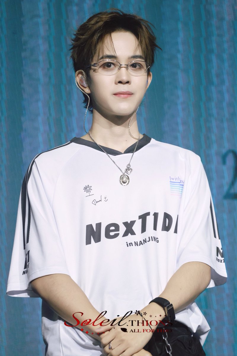 soleilthions's tweet photo. 👓

NT1 STILL HERE TOUR NKG CALLING
#NexT1DEStillHereinNanjing

#THIO #THIOTHAMM #NexT1DE_THIO
#ไทโอ #NexT1DE https://t.co/bjid7YmC1R