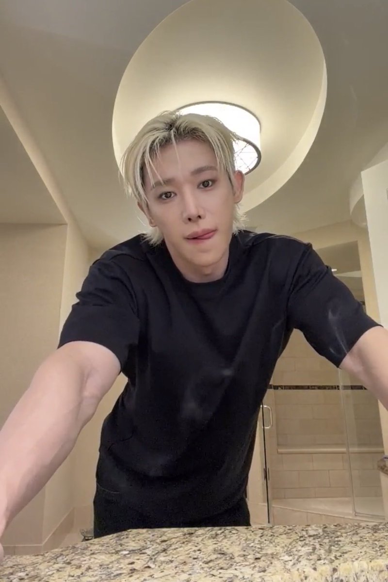 youp_puoy's tweet photo. 말랑아 https://t.co/nTcymJkGk8