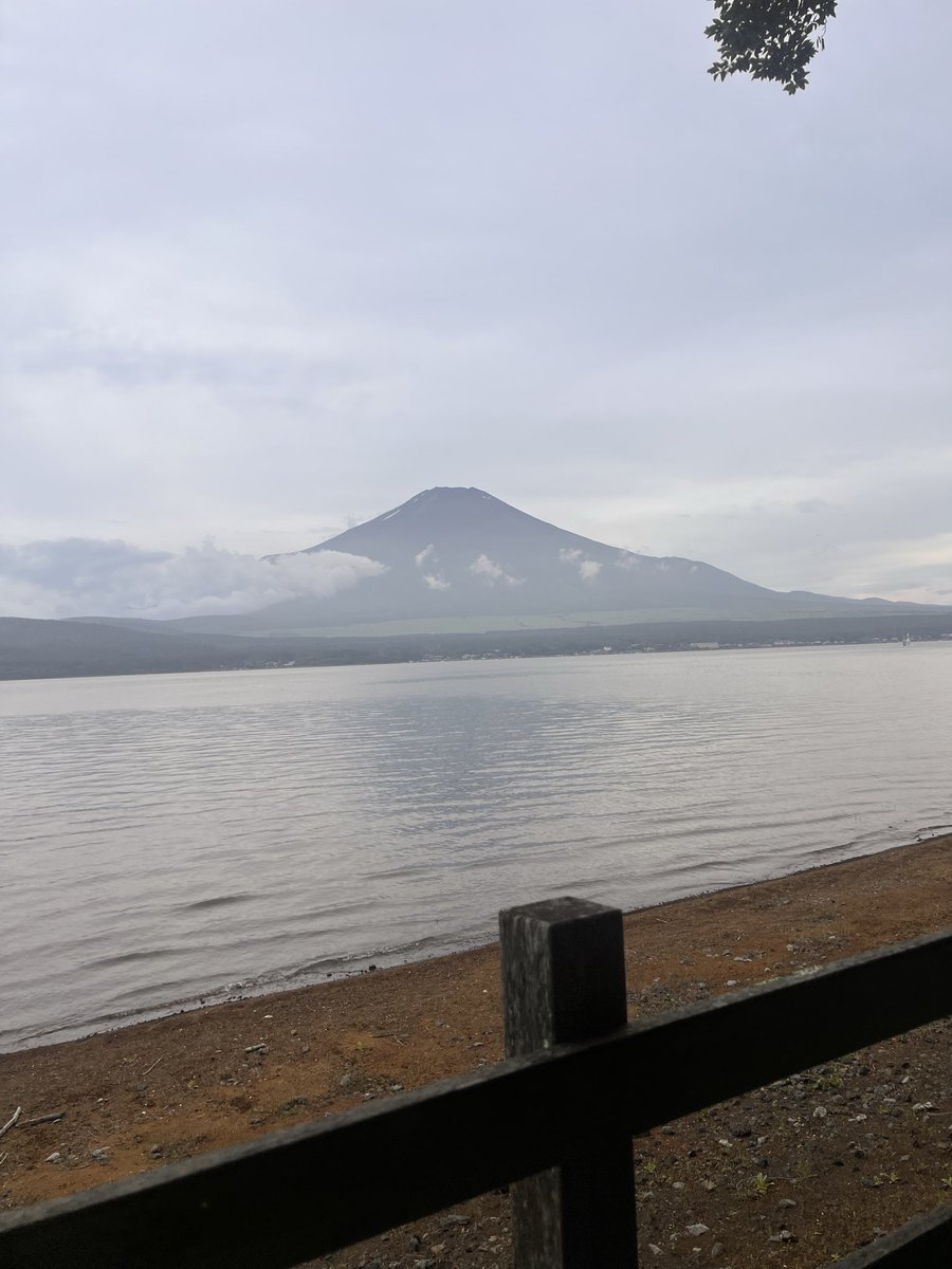 pokarin_nan's tweet photo. 今日は当直明け
近場だけど配偶者と山梨旅行🍑
もれなく走ることが予定に組み込まれてるw
ごはんは夜朝旅館のビュッフェなので走った分食べる！
涼しかったー☁️ https://t.co/biQtLCdUEP