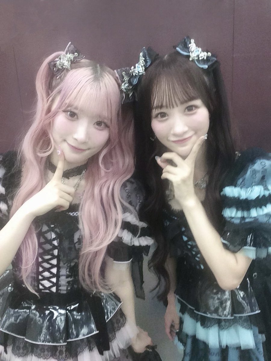 saitou_kiara's tweet photo. #BEAT_AX_SUMMER ♡
in Kアリーナ横浜 ありがとうございました！

みなさんの熱気がすごくて！💖
いっぱい汗かいて夏を感じたライブでした🫧

バンドリーマーのみなさんも、一緒に盛り上がってくださって、とっても嬉しかったです🎶♡

ピンク髪でこの衣装着るの念願だったの~🎀🖤 https://t.co/jeoGJ9IrmT