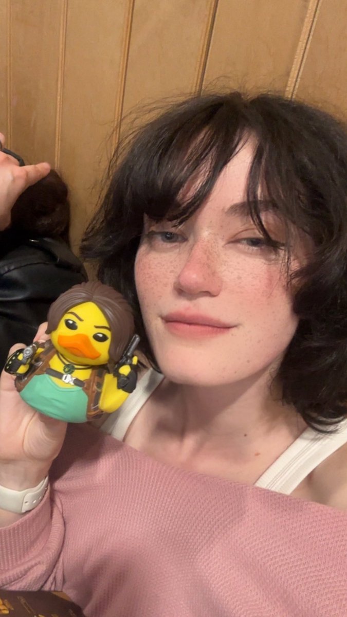 lynn_nishimura's tweet photo. I found tubbz Lara from LoA eheh 🤭💗 
#samlara #ssendurance #tombraider https://t.co/q7LdDDbdMf