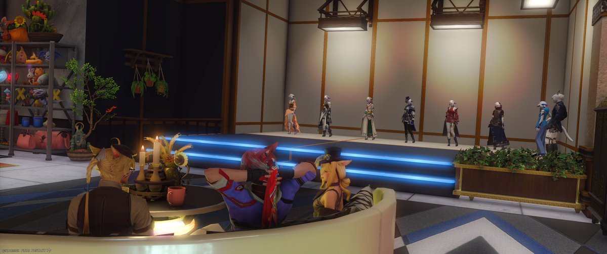 M_A_FF14's tweet photo. ちまちま進めてたおうちの改装、やーっと一段落した！
今回は居住型で、マネキンやらFCチェストやら機能系は集約したいし天井は高くないとやだし、視界を遮る仕切り系もやだー！って広々に組んだ(Φ∀Φ)✨
今まで設置数気にして組まなかったとことかもぶっこんだのに、まだ容量残ってるの素敵すぎる… https://t.co/eu0afEdiLP